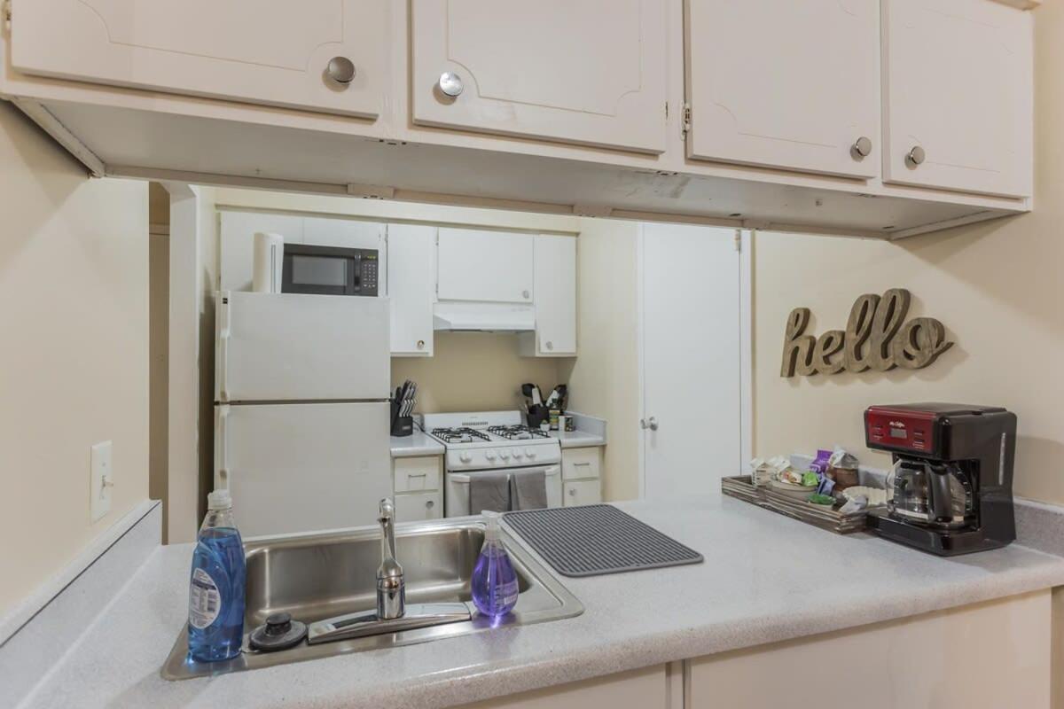 Affordable Downtown Memphis Apartment W Views Esterno foto