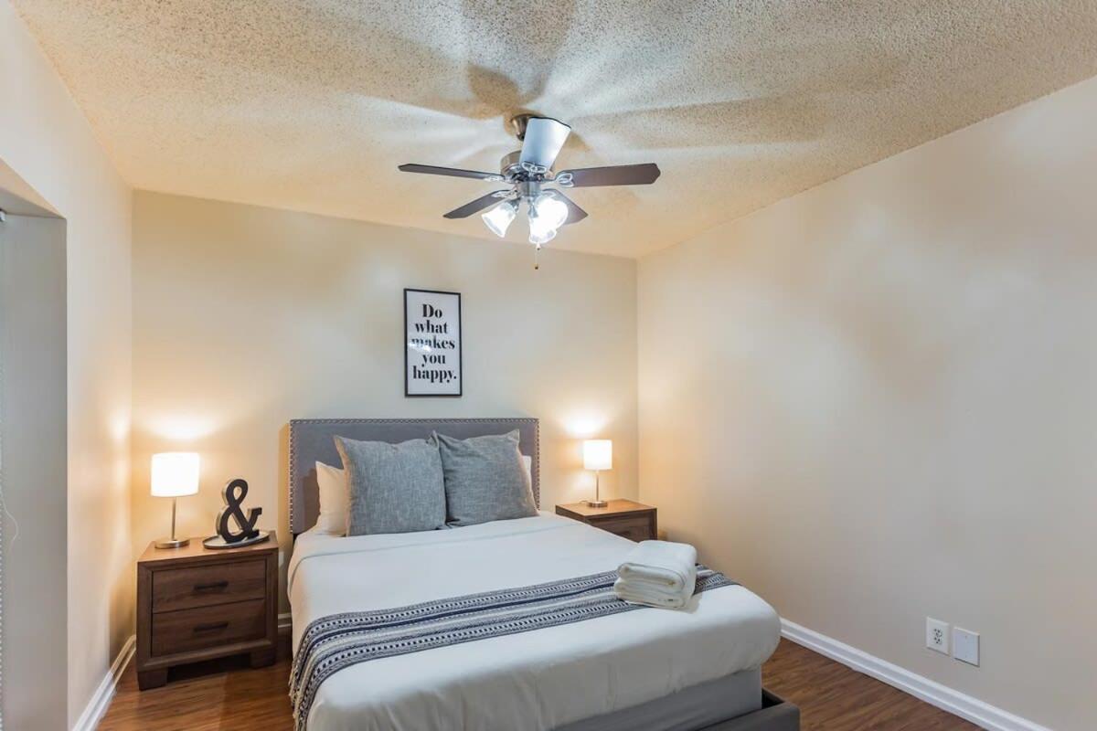 Affordable Downtown Memphis Apartment W Views Esterno foto